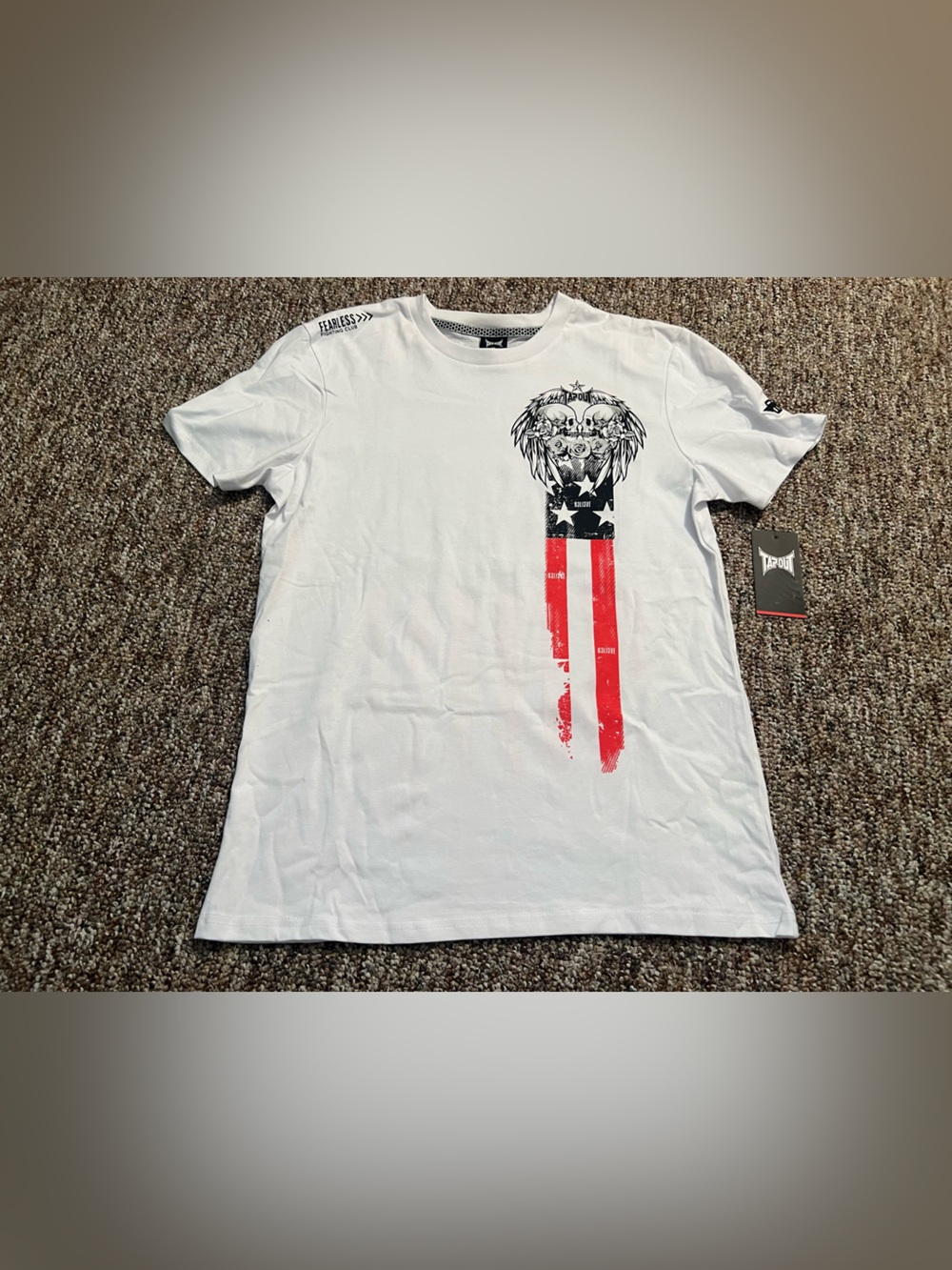 Tapout Men’s Patriotic American Flag Skull Graphic Print Short Sleeve Tee M New